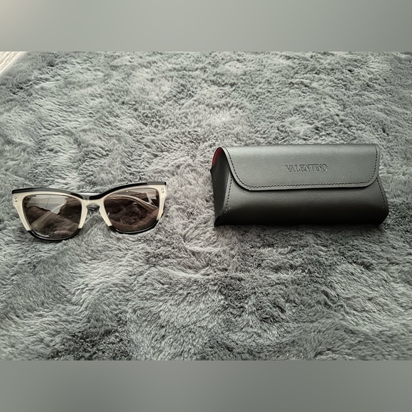 Valentino Cat Eye Sunglasses - Picture 2 of 6